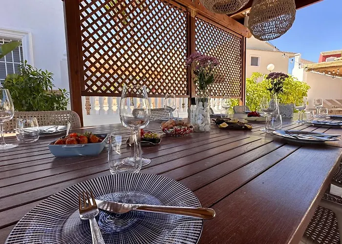 Casa Amis アパート カルプ