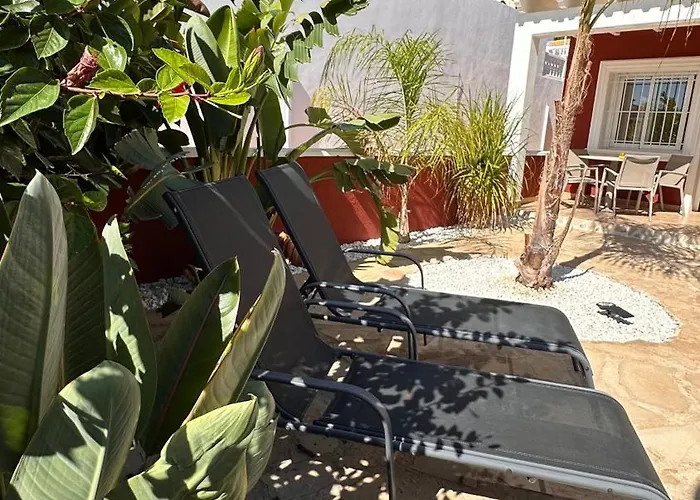 Casa Amis アパート カルプ