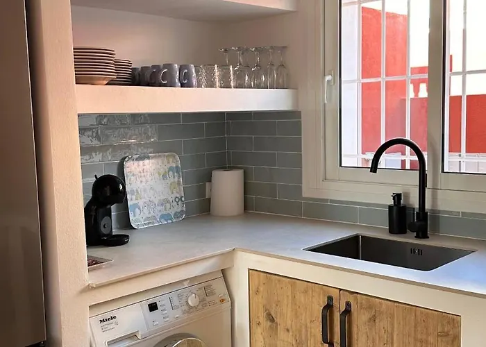 Casa Amis アパート カルプ